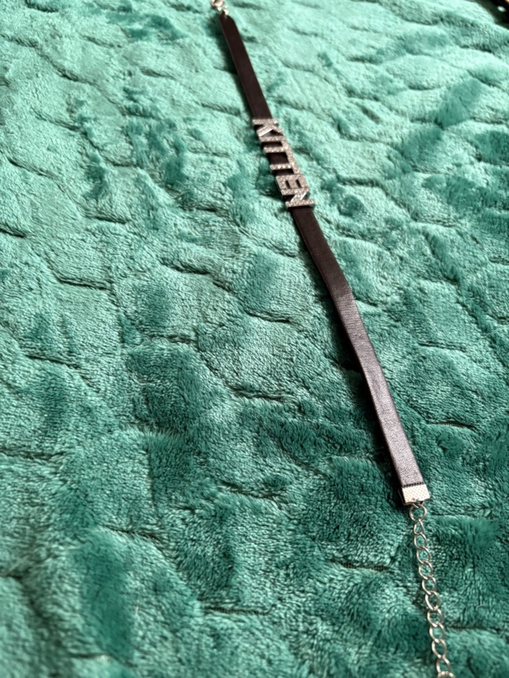 🖤 Black “KITTEN” Rhinestone Choker Necklace Y2K Statement - Picture 2 of 6